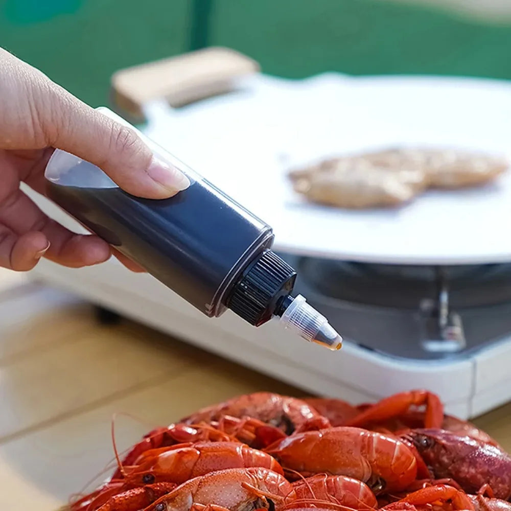 Mini Sauce Seasoning Box Portable Condiment Squeeze Bottle Oil Container Ketchup Mustard Dispenser Kitchen Picnic Bento Gadget