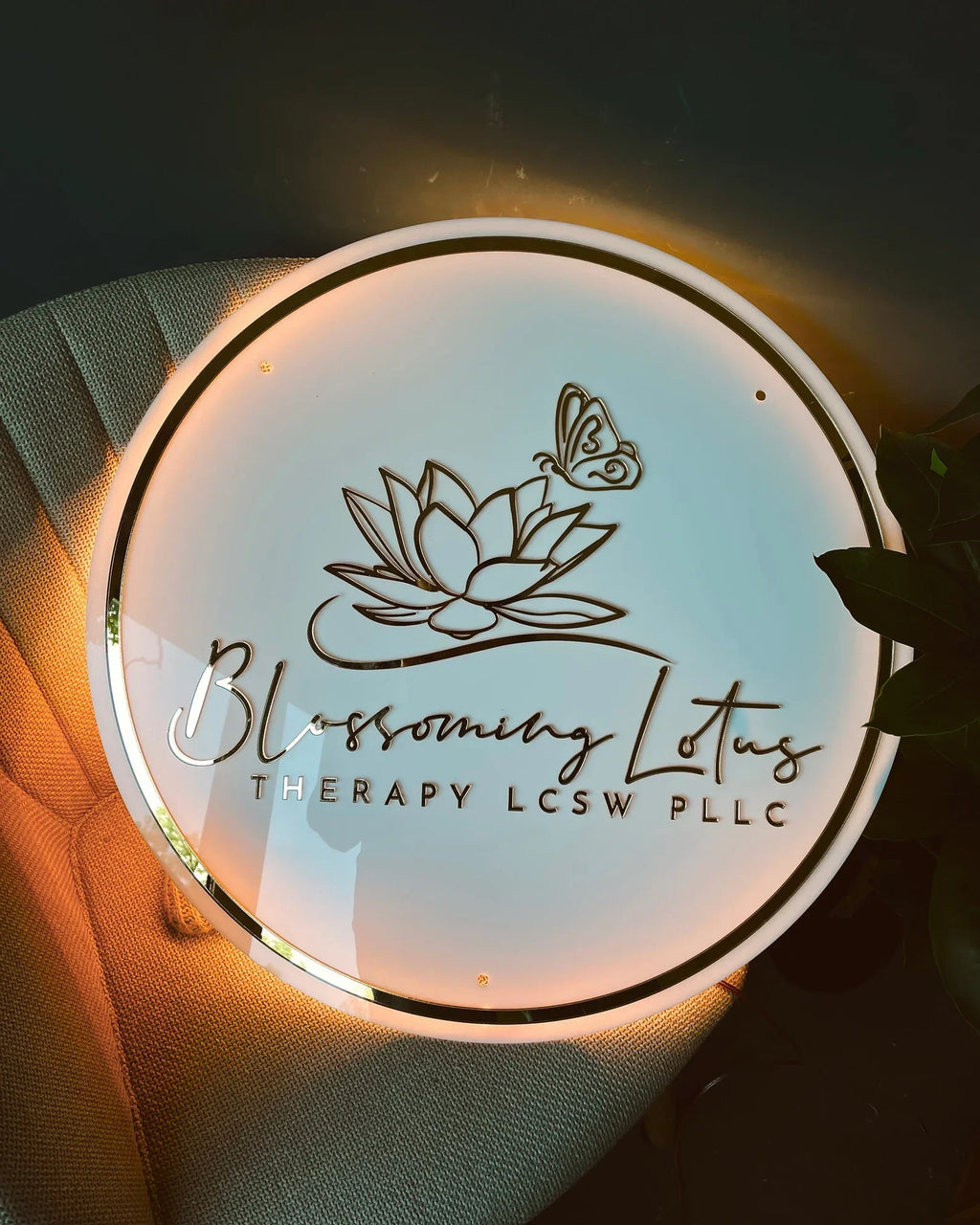 Custom 3D Laser Cut Acrylic Business Logo Sign Office/Beauty Salon Nail Hair Studio Signage Backlit RGB LED Neon Wall Sign